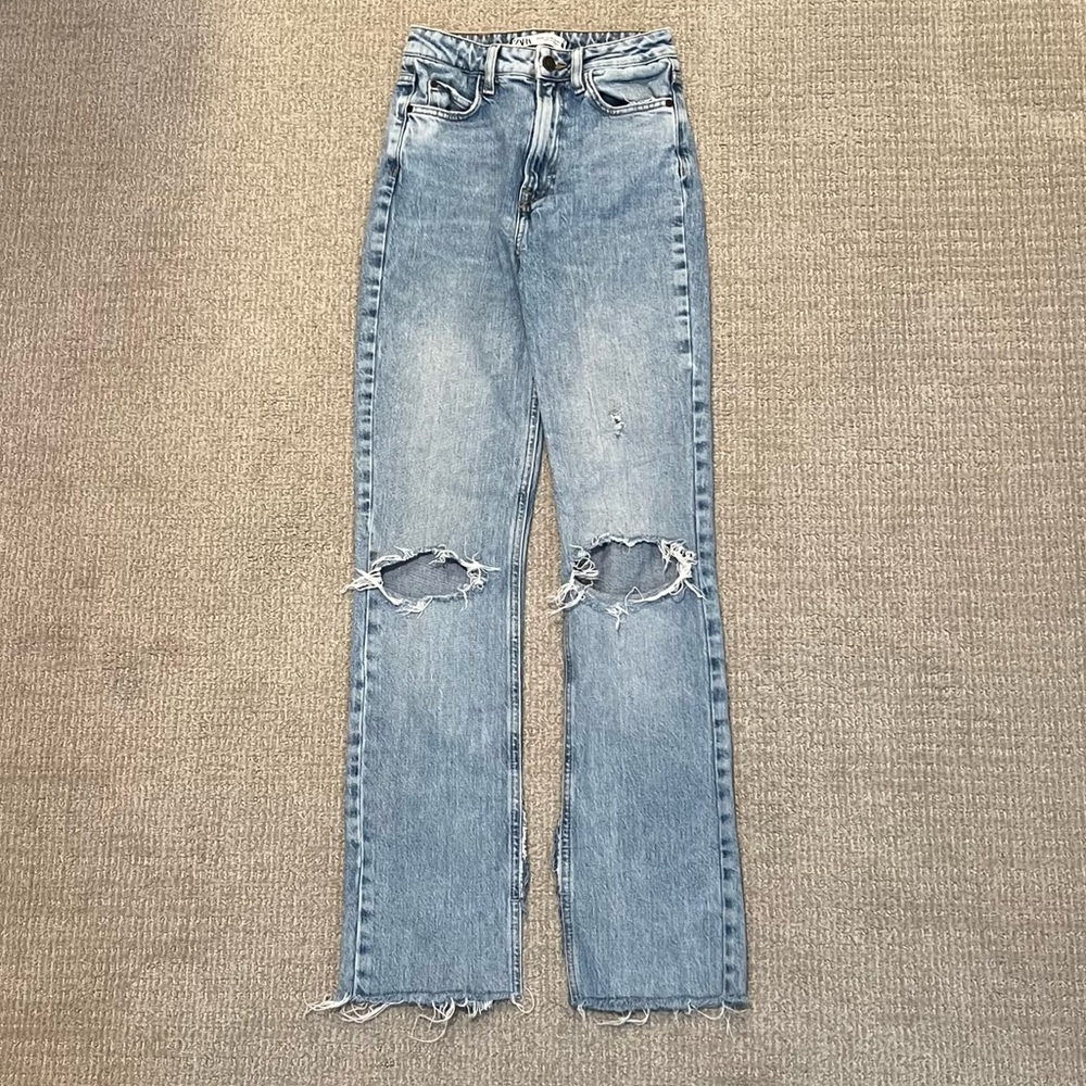 Zara Women’s Jeans | 00, light wash, distressed